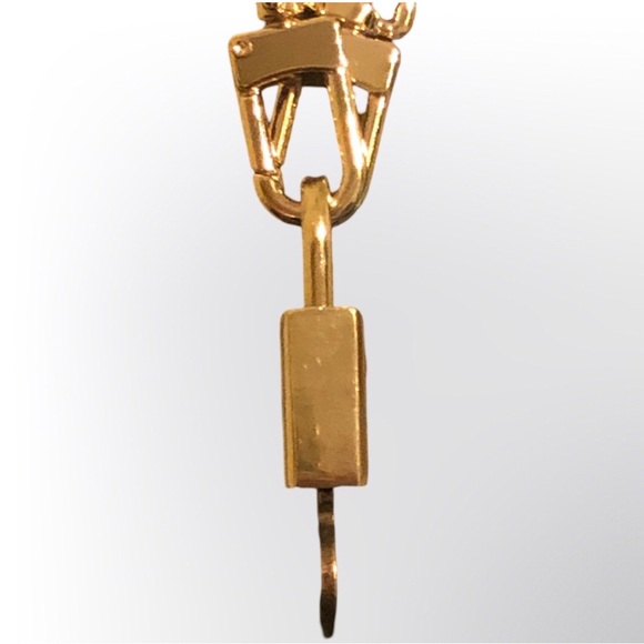 LOUIS VUITTON Lock & Key #224 🔐 - Picture 4 of 5